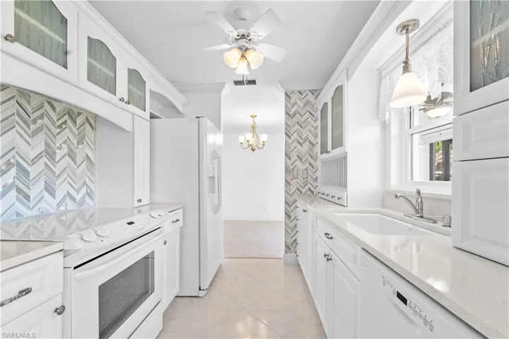 8382 Charter Club Cir 4, Fort Myers, Florida 33919