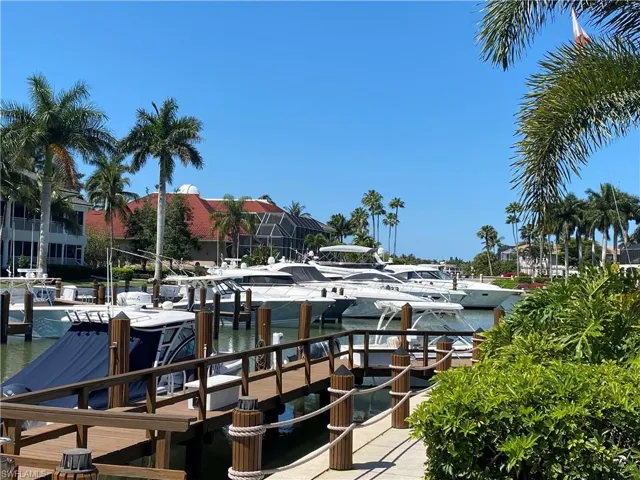 1777  Gulfstar S DR, Naples, FL 34112