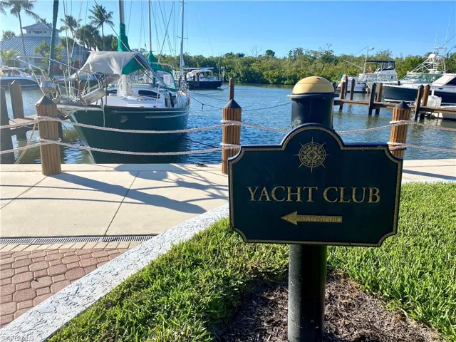 1777  Gulfstar S DR, Naples, FL 34112