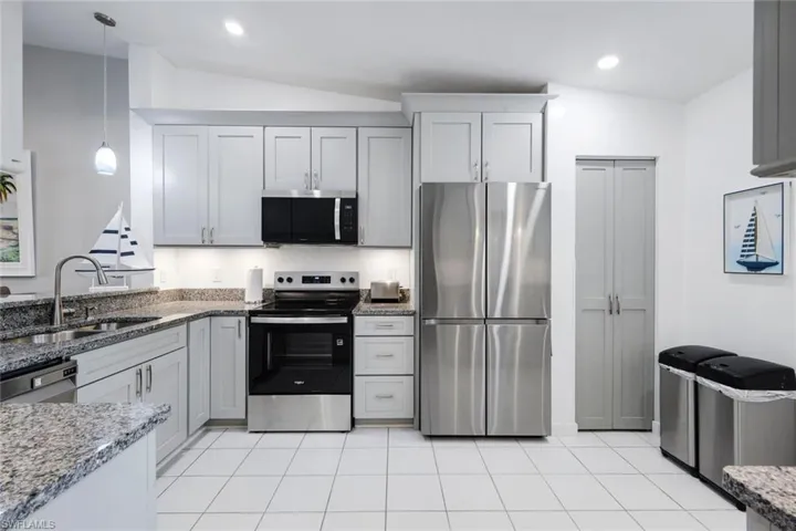 810 New Waterford Dr 203, Naples, Florida 34104