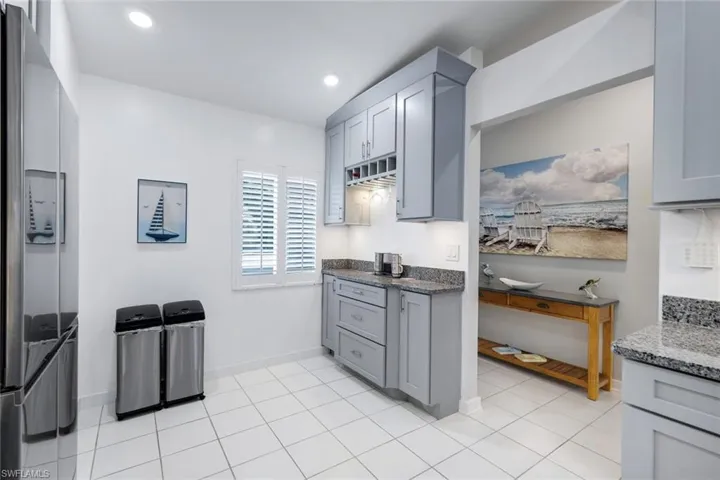 810 New Waterford Dr 203, Naples, Florida 34104