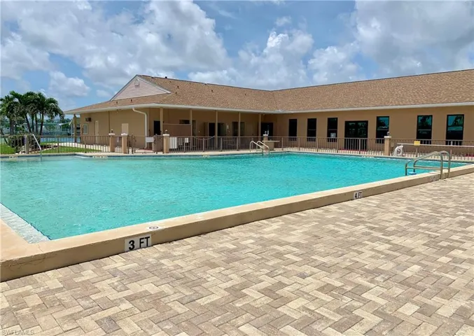 Pool and Clubhouse