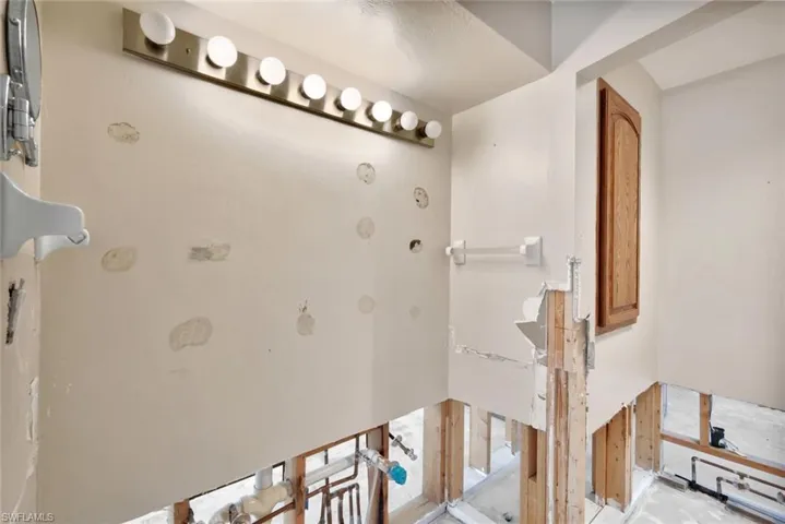 Ensuite primary bathroom.