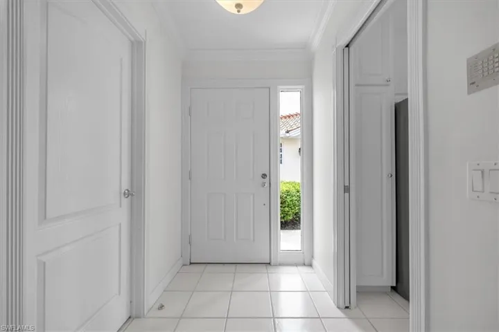 4155  Los Altos  CT, Naples, FL 34109