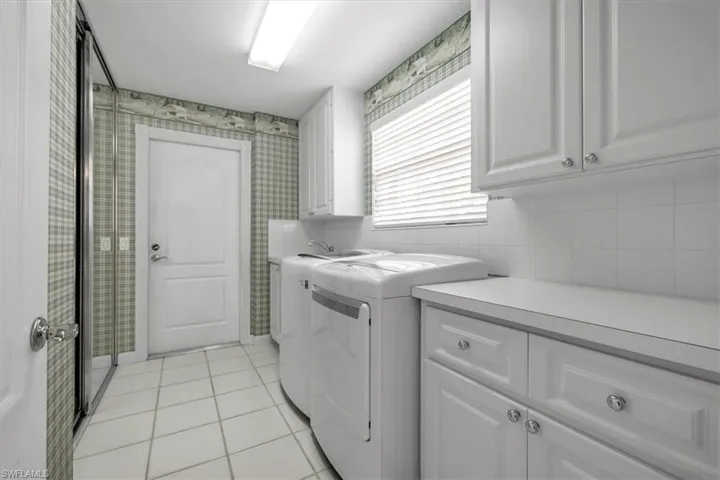 4155  Los Altos  CT, Naples, FL 34109