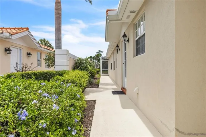 4155  Los Altos  CT, Naples, FL 34109