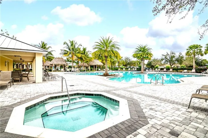 2754  Citrus  ST, Naples, FL 34120
