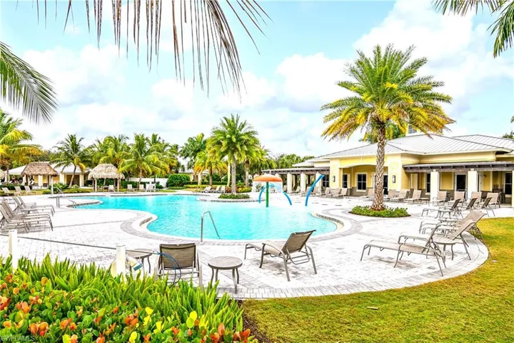 2754  Citrus  ST, Naples, FL 34120