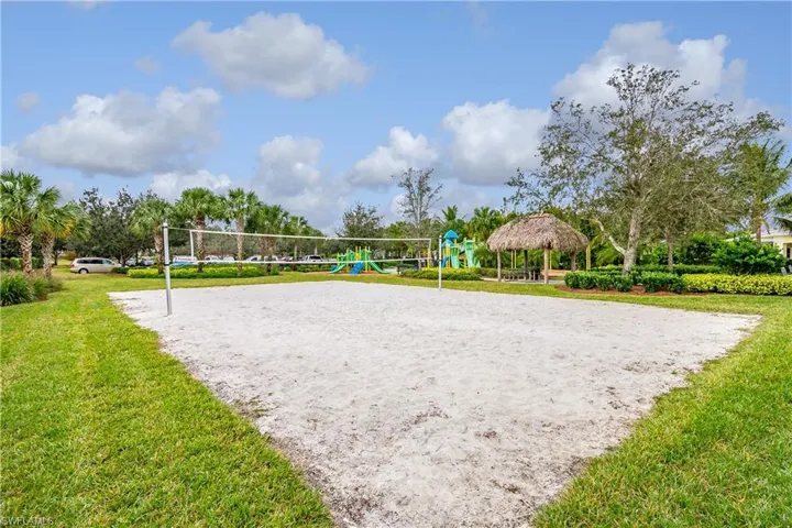 2754 Citrus St, Naples, Florida 34120