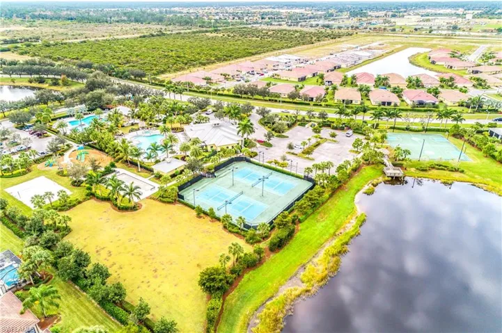 2754  Citrus  ST, Naples, FL 34120