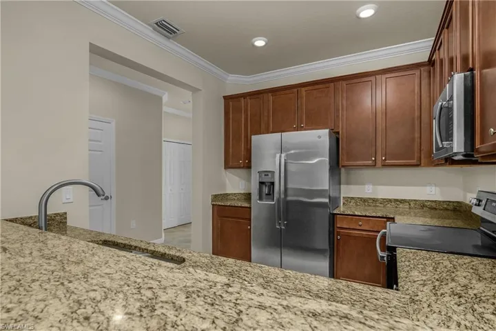 2754 Citrus St, Naples, Florida 34120