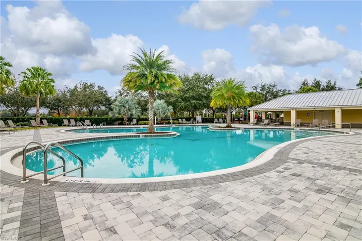 2754 Citrus St, Naples, Florida 34120