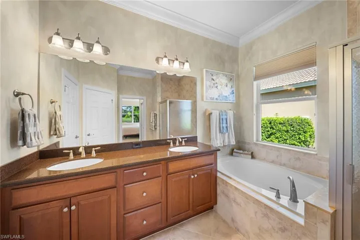 13043  Simsbury  TER, Fort Myers, FL 33913