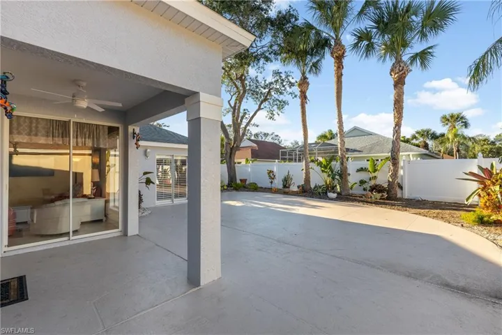 1188  Silverstrand  DR, Naples, FL 34110