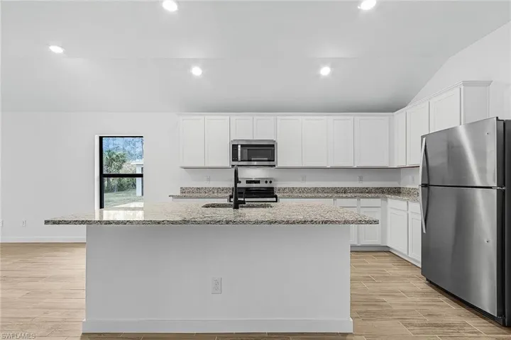 1245  Bush W ST, Immokalee, FL 34142