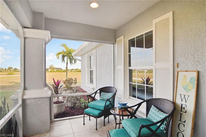 Front screened entry