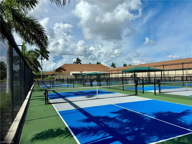 12 Pickleball courts