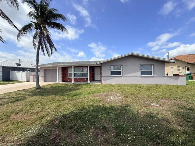 3814 SE 3rd  PL, Cape Coral, FL 33904
