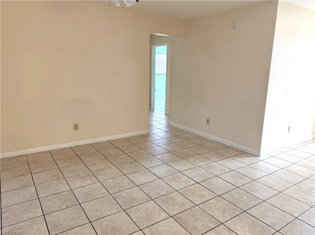 3814 SE 3rd  PL, Cape Coral, FL 33904
