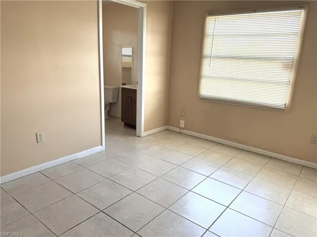 3814 SE 3rd  PL, Cape Coral, FL 33904