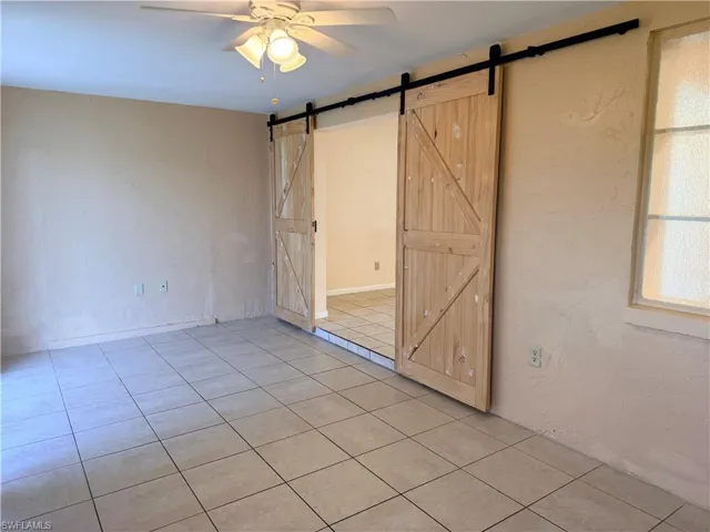 3814 SE 3rd  PL, Cape Coral, FL 33904