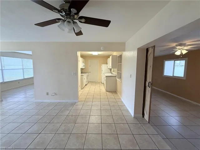 3814 SE 3rd  PL, Cape Coral, FL 33904
