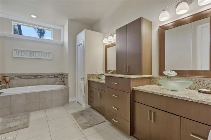 1407 Sw 49th St, Cape Coral, Florida 33914