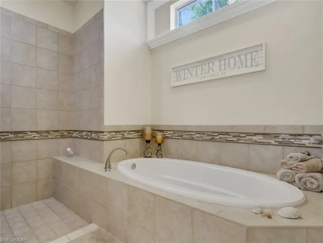 1407 Sw 49th St, Cape Coral, Florida 33914