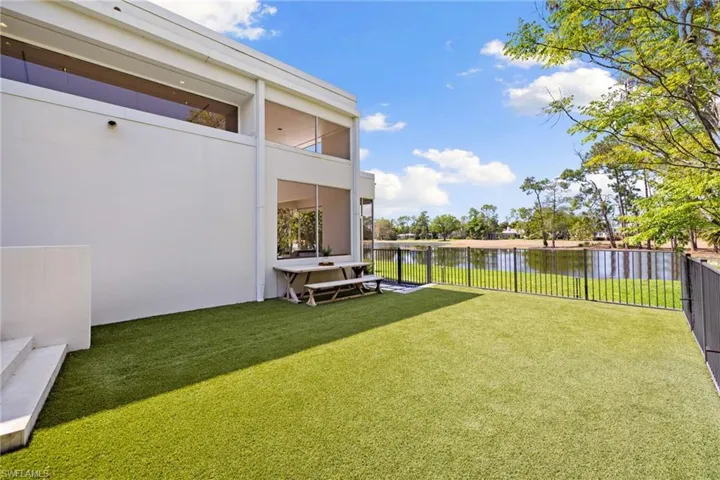12933 Coco Plum Ln, Naples, Florida 34119