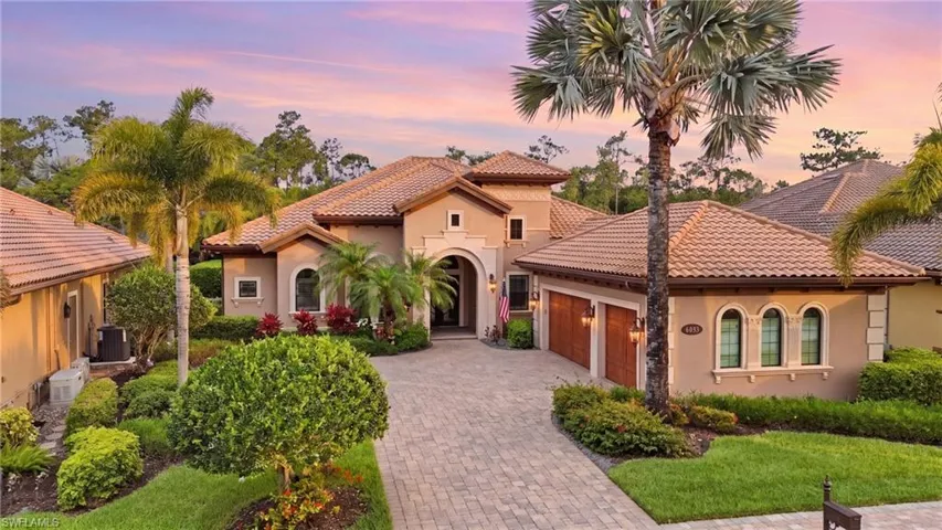 6453  Costa  CIR, Naples, FL 34113