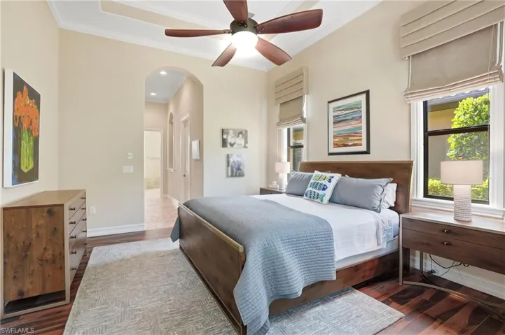 6453  Costa  CIR, Naples, FL 34113
