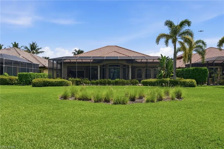 Oversized landscaped lot