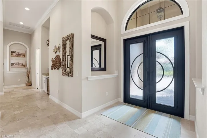 6453  Costa  CIR, Naples, FL 34113
