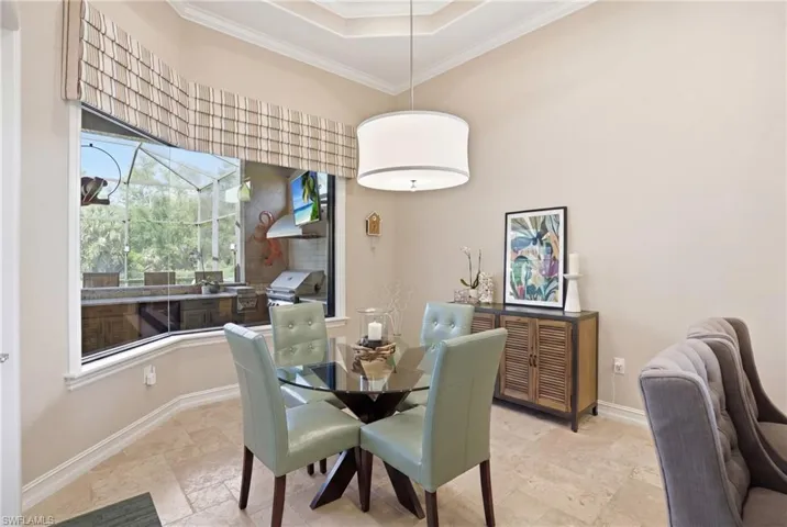 6453  Costa  CIR, Naples, FL 34113
