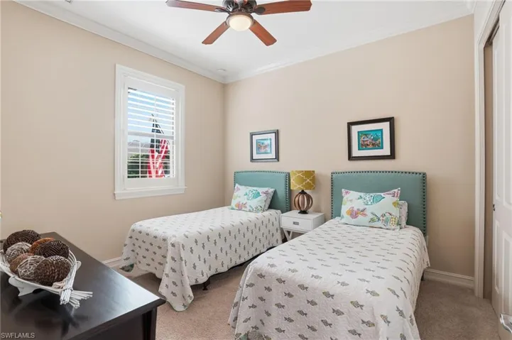 6453  Costa  CIR, Naples, FL 34113