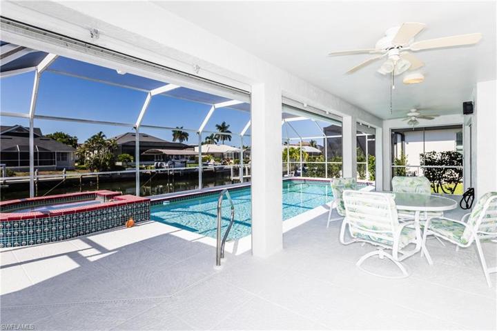 Spacious covered lanai