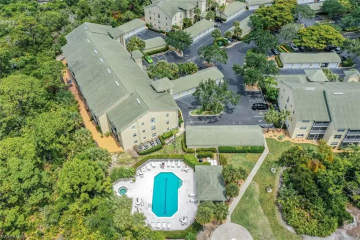 15505  Cedarwood  LN, Naples, FL 34110