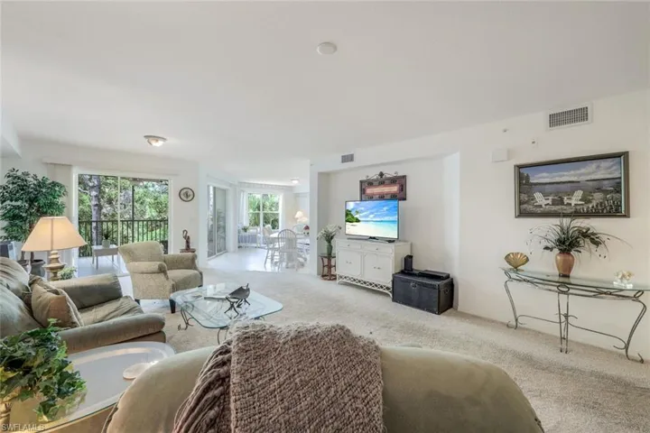 15505  Cedarwood  LN, Naples, FL 34110