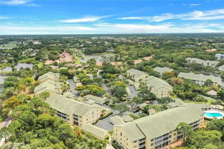 15505  Cedarwood  LN, Naples, FL 34110