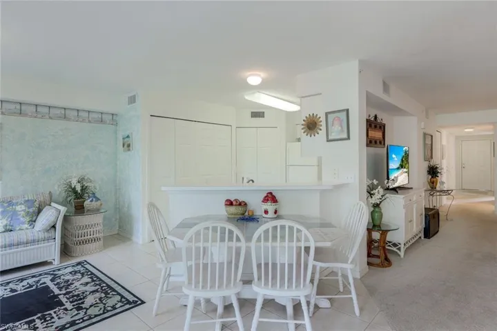 15505  Cedarwood  LN, Naples, FL 34110