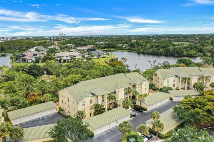 15505  Cedarwood  LN, Naples, FL 34110