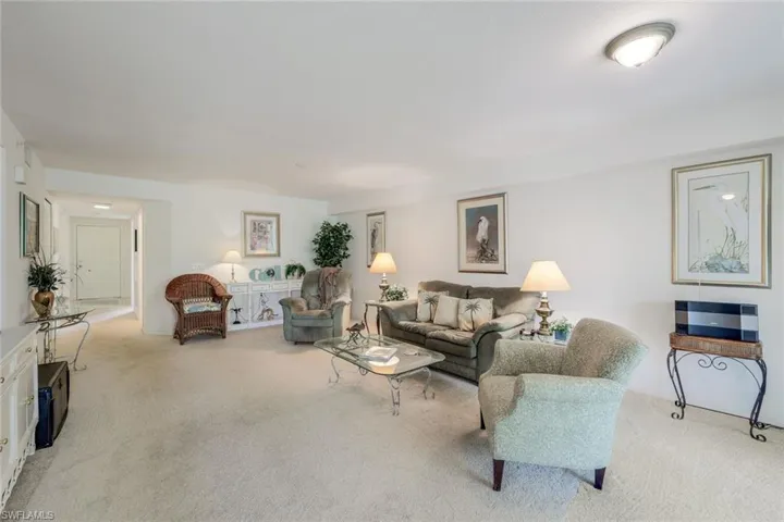 15505  Cedarwood  LN, Naples, FL 34110