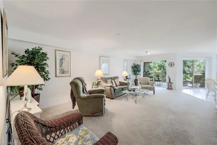 15505  Cedarwood  LN, Naples, FL 34110