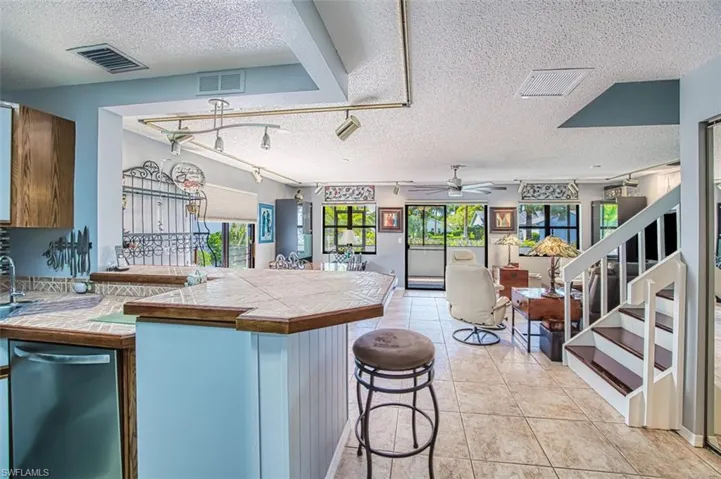 Breakfast bar area
