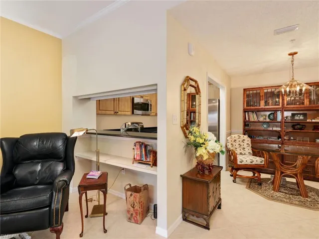 Kitchen/ Dining Room