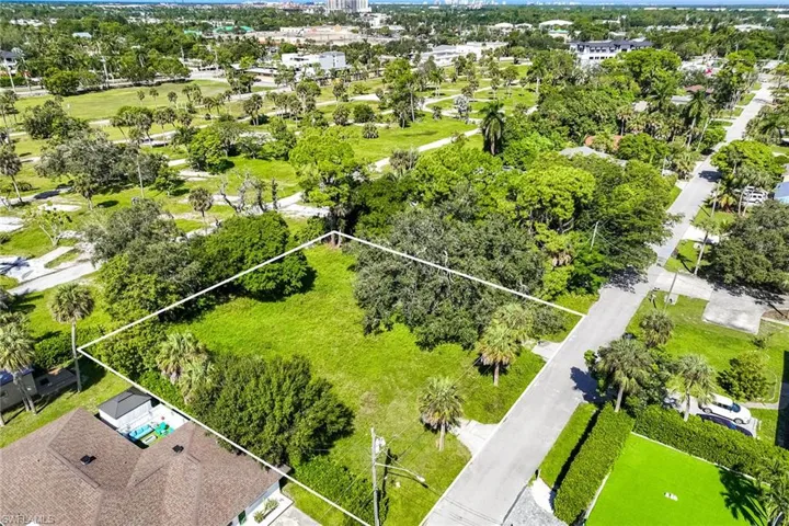 3074 Gordon St, Naples, Florida 34112