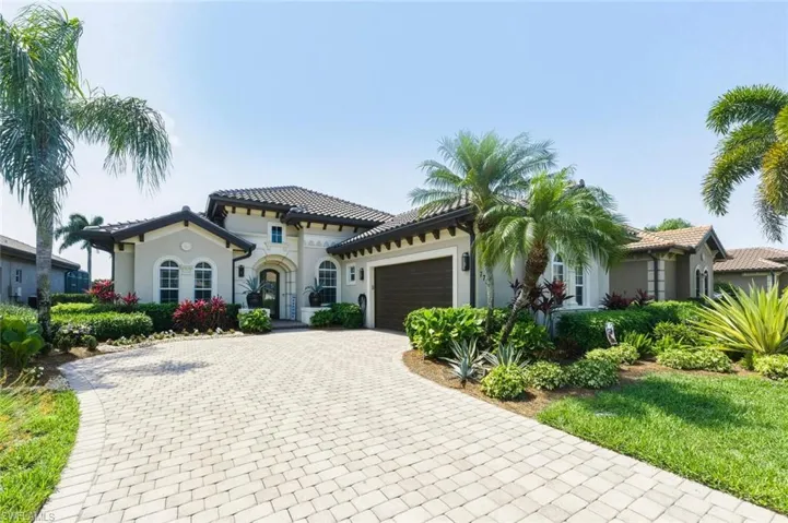 7755  Cottesmore  DR, Naples, FL 34113