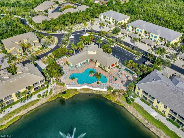 Community Pool & Clubhouse