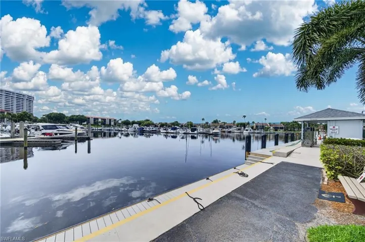 4570 Trawler Ct 102, Fort Myers, Florida 33919