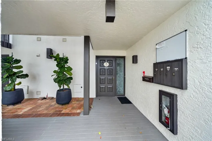 4570 Trawler Ct 102, Fort Myers, Florida 33919